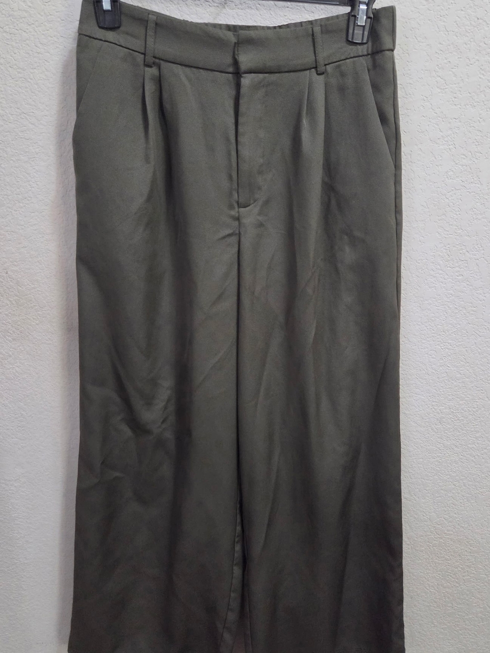 Classic Men's Olive Dress Pants - Tailored Fit